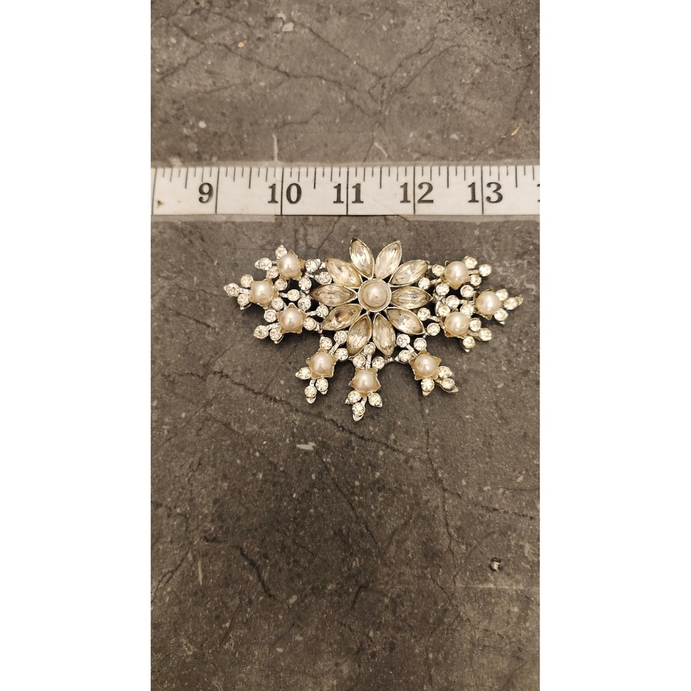 Floral Statement‎ Brooch Clear Rhinestones Faux Pearl Cluster Pin Silver Tone